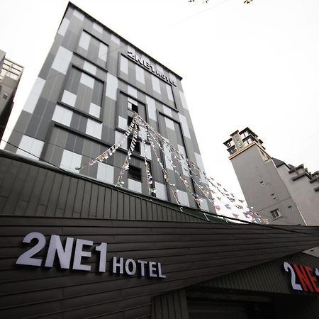 2Ne1 Hotel Busan Bagian luar foto